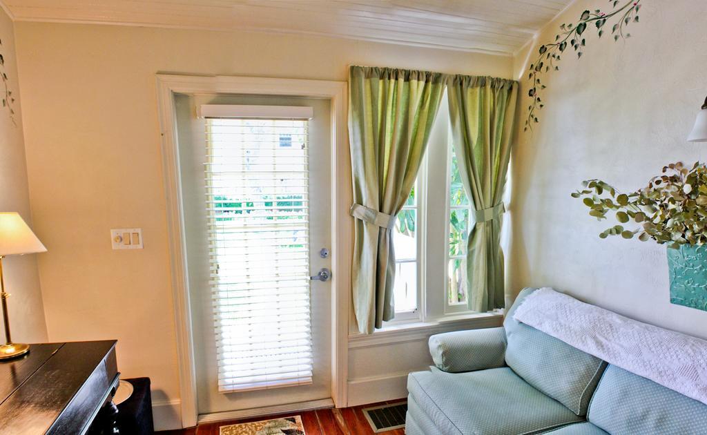Night Swan Intracoastal Bed & Breakfast New Smyrna Beach Exterior foto